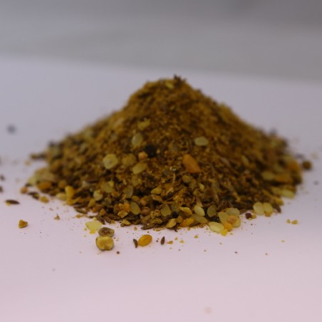 Yellow bird food épices